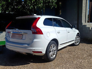 Volvo XC60 foto 2