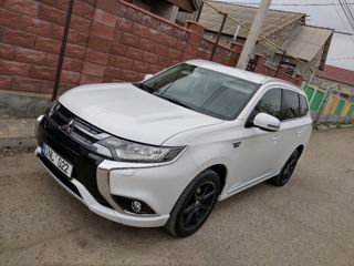 Mitsubishi Outlander foto 4