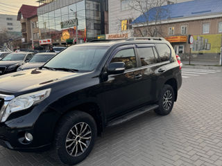 Toyota Land Cruiser Prado foto 2