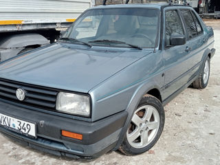 Volkswagen Jetta foto 1