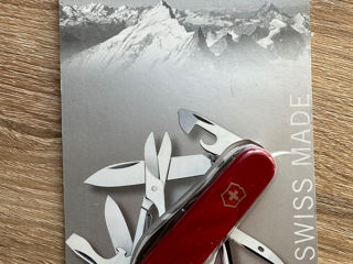 Victorinox Explorer swiss army knife