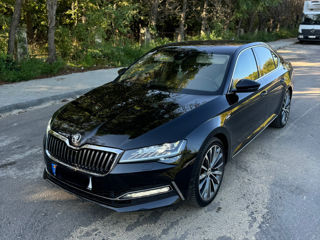 Skoda Superb foto 1