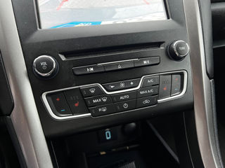 Ford Fusion фото 12
