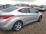 Hyundai Elantra foto 3