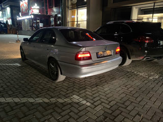 BMW 5 Series foto 5