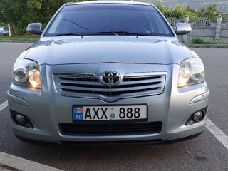 Toyota Avensis foto 1