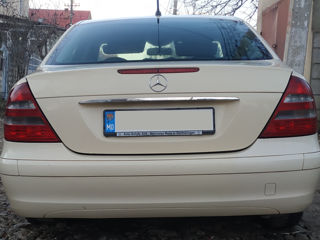 Mercedes E-Class foto 3