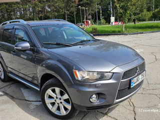 Mitsubishi Outlander foto 3