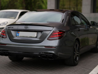 Mercedes E-Class foto 2