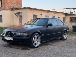 BMW 3 Series foto 3