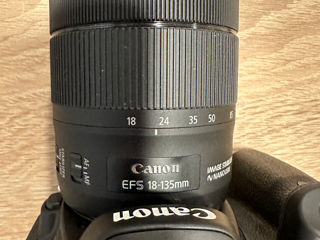NOU! Canon EOS 80D + EF-S 18-135 IS USM Kit cu obiectiv