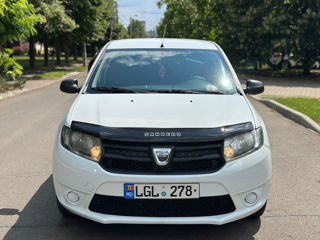 Dacia Sandero foto 2