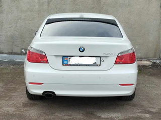 BMW 5 Series foto 3