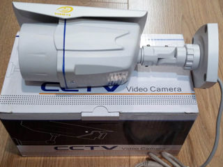 Камера видеонаблюдения ,наружная,в металлическом корпусе с ночной подсветкой.Аналоговая. foto 1