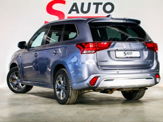 Mitsubishi Outlander foto 4