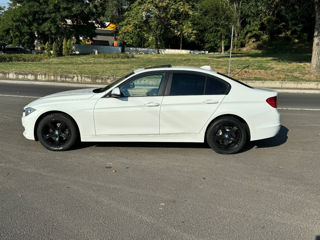 BMW 3 Series foto 5