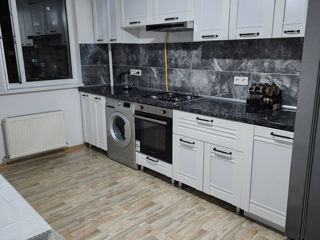 Apartament cu 2 camere, 67 m², Buiucani, Chișinău foto 2