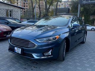 Ford Fusion foto 2