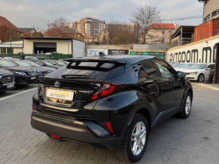 Toyota C-HR foto 4