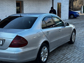 Mercedes E-Class foto 6