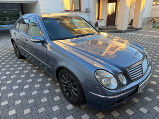 Mercedes E-Class foto 4