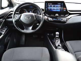 Toyota C-HR foto 5