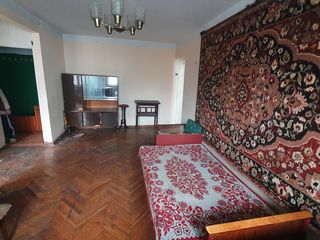 Apartament cu 2 camere, 42 m², Dvoreanskoe gnezdo, Bălți foto 2