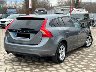 Volvo V60 foto 3