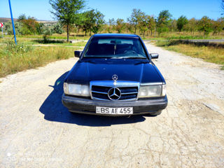 Mercedes 190 foto 3