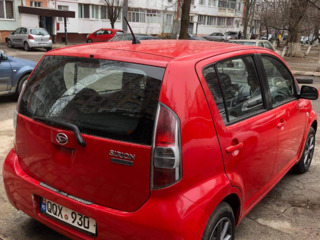 Daihatsu Sirion foto 2