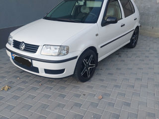 Volkswagen Polo foto 2