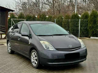 Chirie auto toyota Prius