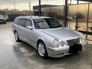 Mercedes E Class foto 10