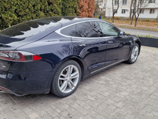 Tesla Model S foto 5