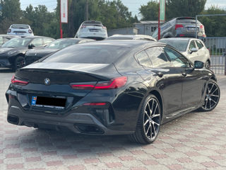 BMW 8 Series foto 4