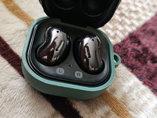 Vând Samsung Galaxy Buds Live foto 2