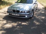 BMW 5 Series foto 1