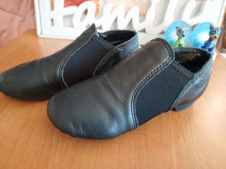 Incaltaminte profesionala noua "Capezio" Style 6438 Child "E-Series" Slip-On Jazz Shoes foto 2