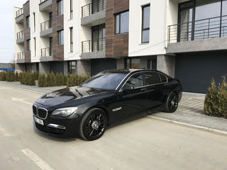 BMW 7 Series foto 2