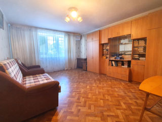 Apartament cu 1 cameră, 38 m², Botanica, Chișinău foto 2