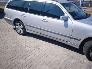 Mercedes E-Class foto 4