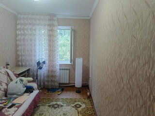 Apartament cu 3 camere, 60 m², 8 cartier, Bălți foto 3