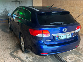 Toyota Avensis foto 6