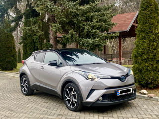 Toyota C-HR foto 2