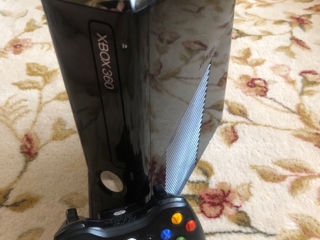 Vand xbox 360 1tb 1200 lei urgent