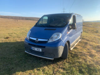 Opel Vivaro foto 2