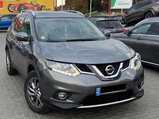 Nissan Rogue foto 4