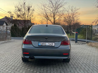 BMW 5 Series foto 6