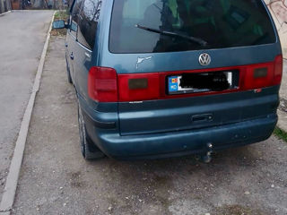 Volkswagen Sharan foto 2