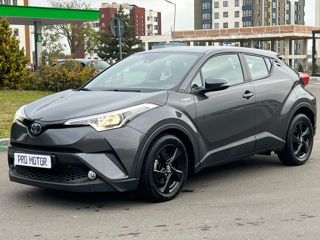 Toyota C-HR foto 2